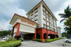 Hotel Bay: Penginapan Mewah di Tepi Pantai dengan Pemandangan Laut