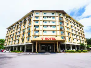 V Hotel 1 Hotel V: Penginapan Moden dan Selesa di Pusat Bandar