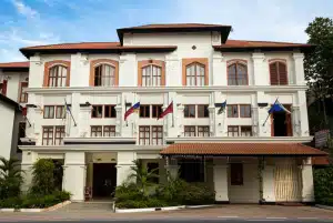 Kota Heritage Hotel 1 Hotel Warisan Kota: Penginapan Bersejarah di Pusat Bandar